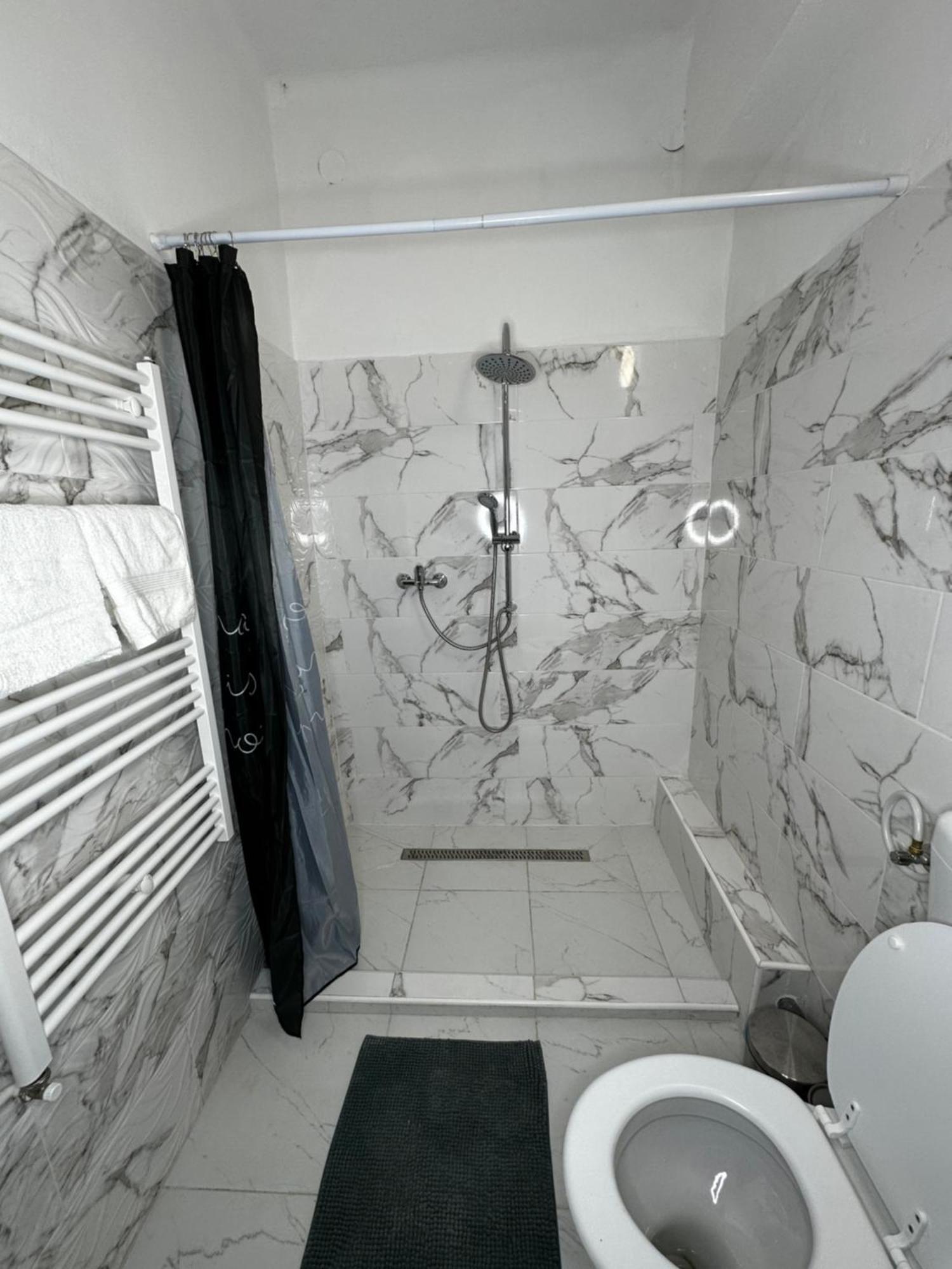 Airport17 B&B Vecsés Dış mekan fotoğraf