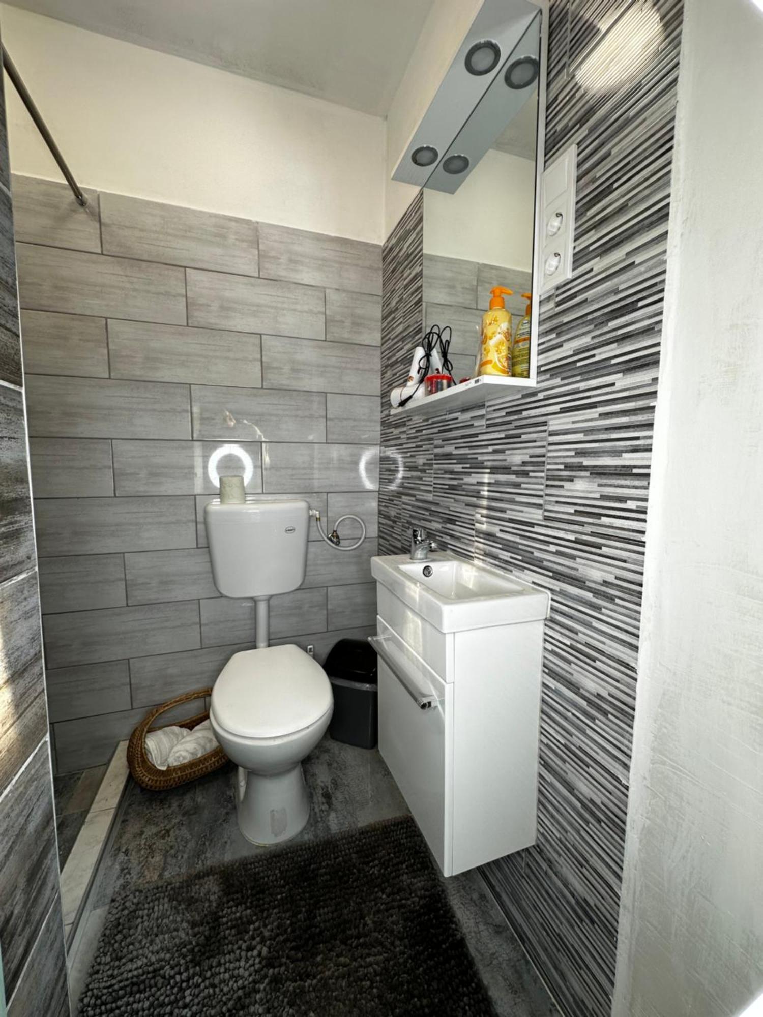 Airport17 B&B Vecsés Dış mekan fotoğraf